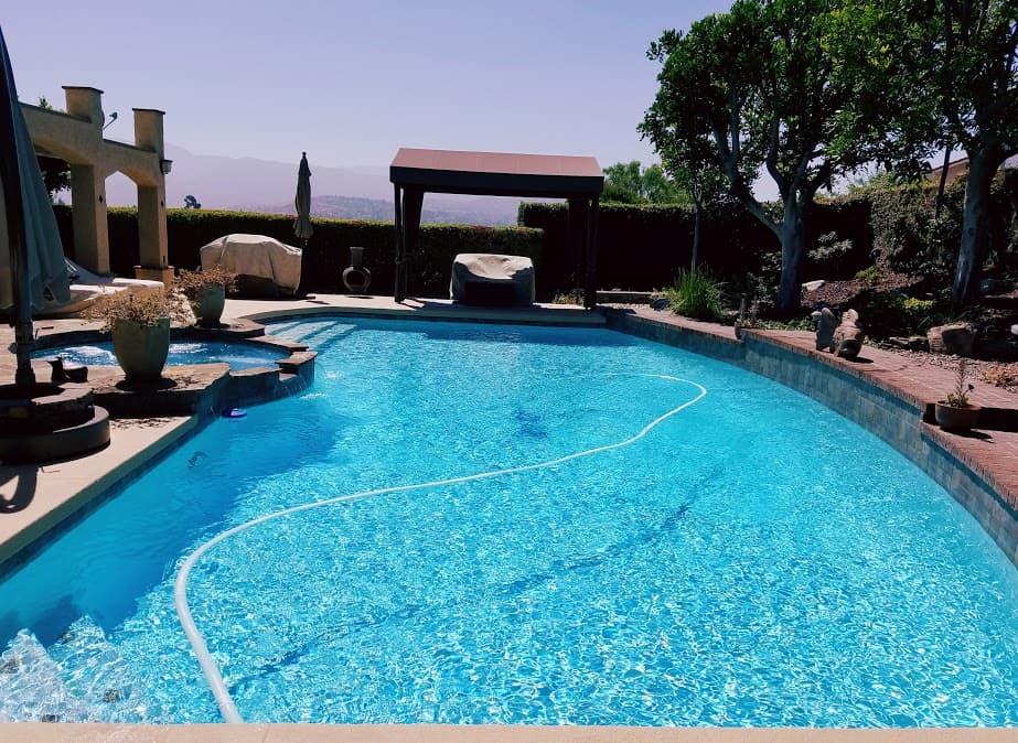 Weekly Pool Cleaning photo 2